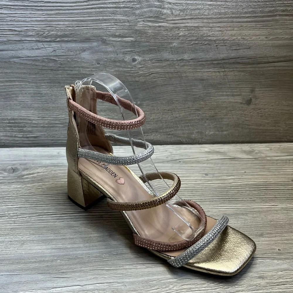 Steve Madden kids Jlucyy strappy metals chunky heel sandal kids 6 woman’s 7.5